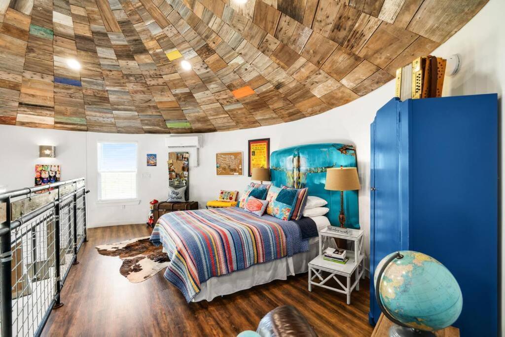 Silo House At Laughing Llama Farm Troy Exterior foto